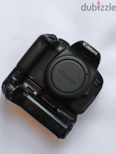 Canon D700