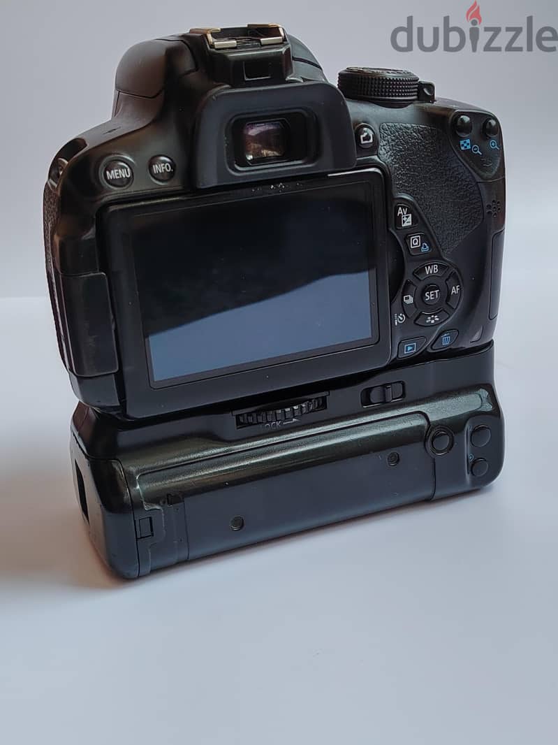 Canon D700 3