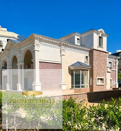 Palace for Sale at Half the Market Price – Ready for Immediate Delivery  650 sqm + 520 sqm private garden, located in one of the most prime locations in Fifth Settlement, within a fully integrated compound offering complete services, amenities, and infras