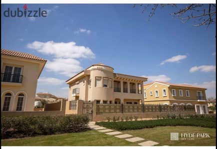 Writing  141 sqm apartment for sale in Hyde Park Greens, New Cairo, on 90th Street, with a 74 sqm private garden. Delivery within 1.5 years. 5% down p
