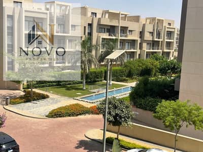 المساحة: 160 مترًا 3 غرف نوم، منها غرفة رئيسية حمامان تشطيب كامل مطبخ تكييفات موقع مميز الإيجار المطلوب: 40,000 جنيه