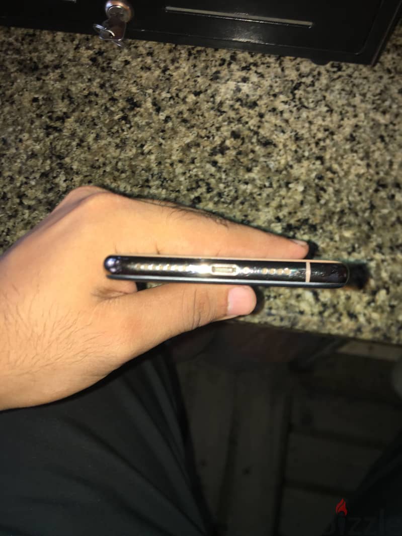 Apple - iPhone XS Max 5
