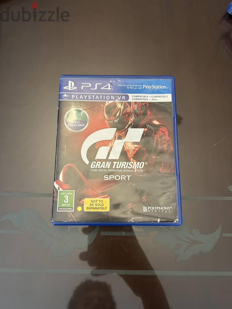 PS4 slim 4