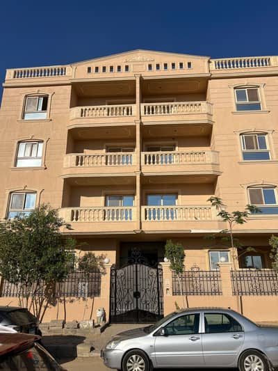 شقة للايجار اول سكن الدور التاني في المنطقة الرابعة الشروق ٢ ٢١٠ متر
