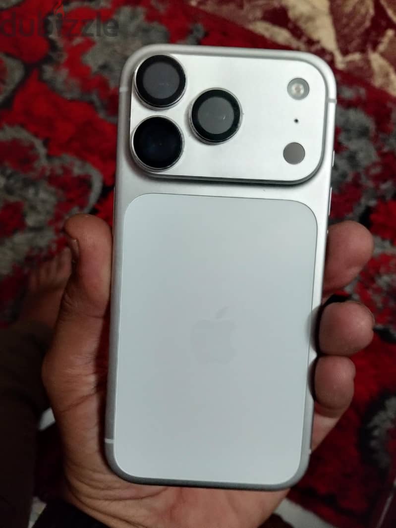 آبل - آيفون 17 برو 4