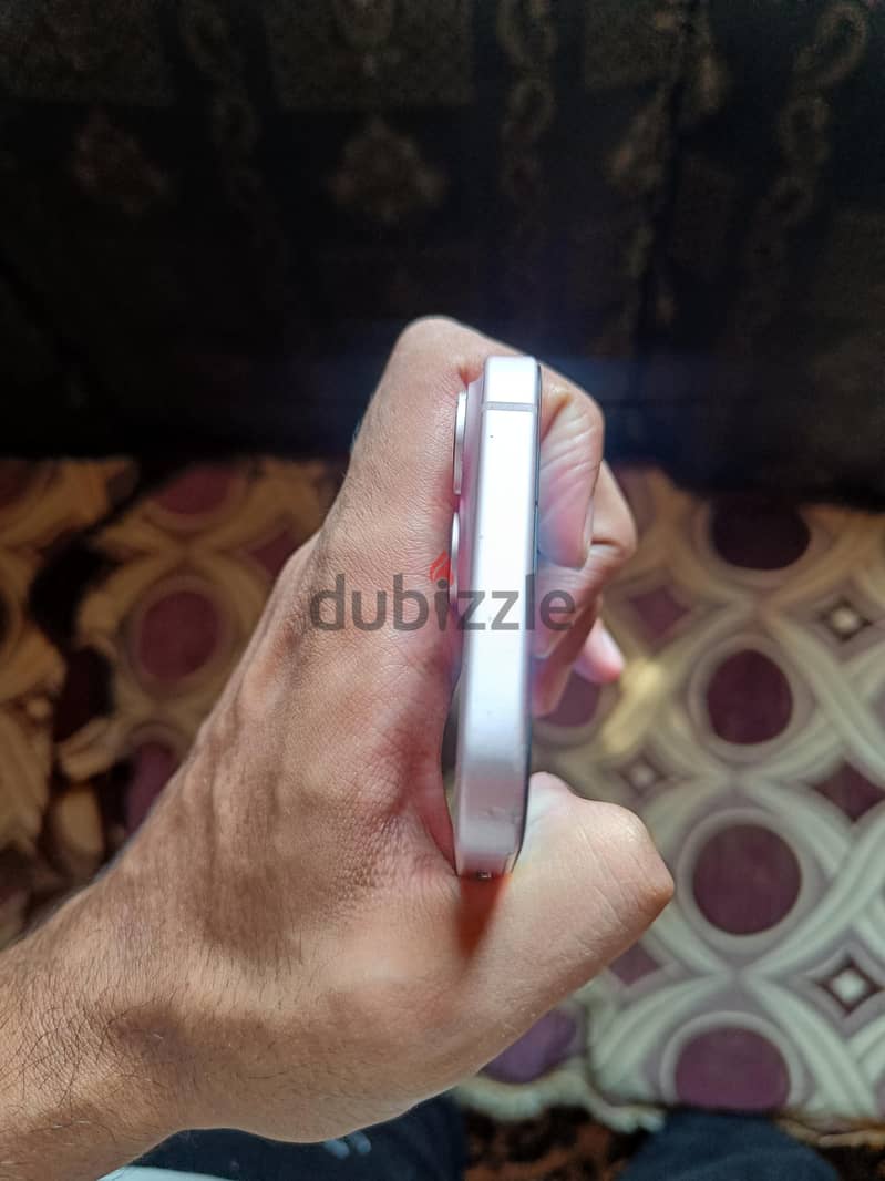 آبل - آيفون 15 3