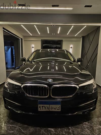 بي ام دبليو 520 2019