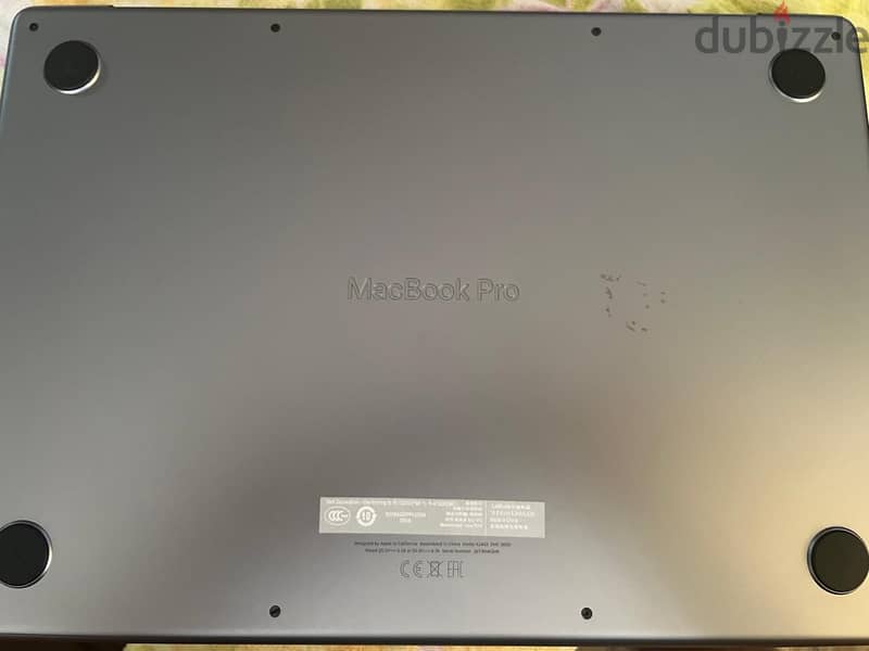 Macbook pro m1 pro 16/512 94% battery 4