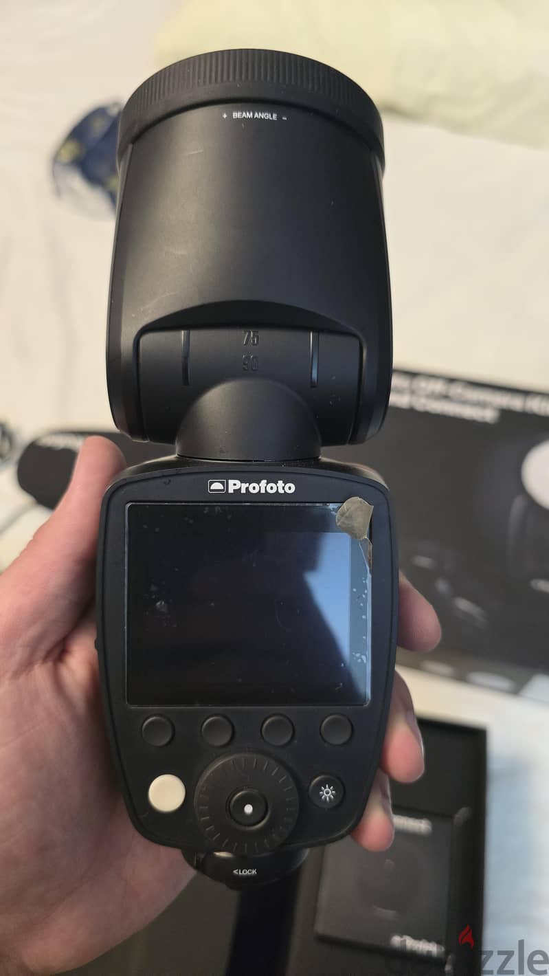 Profoto A1X Flash for canon + trigger + diffuser 4