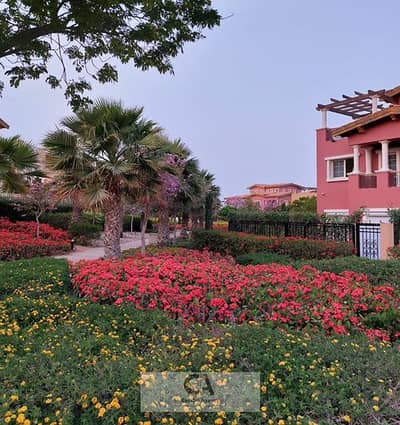 Apartment for sale in the most prestigious compound in Fifth Settlement Hyde Park in the Golden Square - Prime Location (Book at launch price)