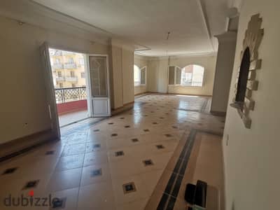 Apartment for sale, large area in Fifth District, first contract, area 240m. The apartment occupies the entire floor, with 3 bedrooms, 3 bathrooms, including a master bathroom, 2 large reception areas, 3 pieces. The apartment has two levels with all facilities, electricity, gas, and water meter. The apartment is on the second floor facing north with three corners, excellent location amidst services.