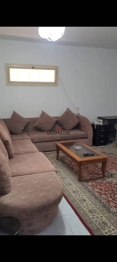  بيزمنت مفروش للإيجار – جنوب الأكاديمية   فرش حديث وحالة ممتازة  غرفة نوم ريسبشن قطعتين   حمام  مطبخ  موقع مميز جدًا بجنوب الأكاديمية  مفروش بالكامل وجاهز للسكن   المطلوب: 15,000 جنيه شهريًا