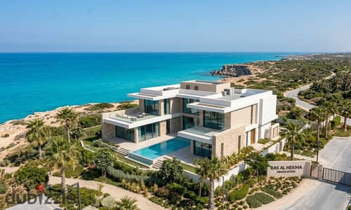 فيلا للبيع 1000 م² صف أول بحـر + Private Pool في افضل لوكيشن في الساحل الشمالي بالقرب من فوكا باي و لا فيستا و سول اعمار ودقايق امواج و مراسي