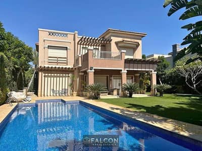 ultra luxury villa prime location+permium view finished vip in lavista city next hyde park+mountain view + saada + swan lake