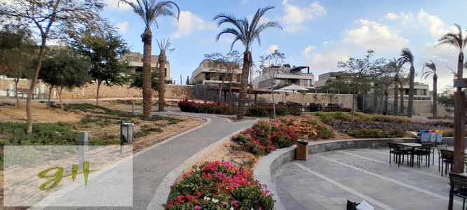 فيلا  مستقلة  للبيع في بالم هيلز، القاهرة الجديدة، موقع مميز، جاهز للتسليم الفوري.