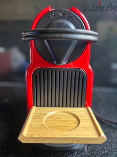 مكنه قهوه nespresso inissia c40