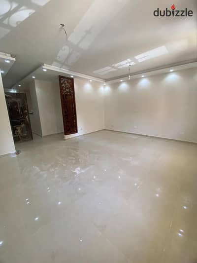 For rent, an apartment in Gardenia Heights, 3 ground floor, ultra-luxury finishing, close to Houriyeh Salim Mosque and Rabik Mall