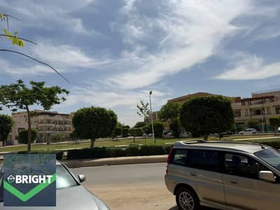 شقه للبيع بسعر مميز جدا متشطبه اول سكن ارضي مرتفع ڤيلا شيك جنوب الاكاديميه التجمع الخامس