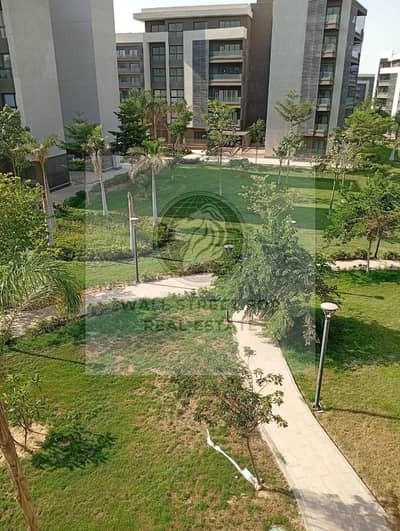 apartment 150m for rent in madinaty B15 direct view on services area and mosque 3 bedrooms