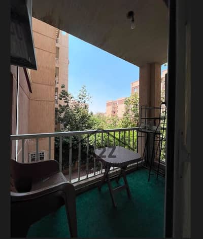 A unique site in the B7 for rent furnished, steps to services, fully air-conditioned, ready for housing finish.