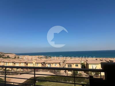 أقل سعر بنتهاوس 3 غرف+روف 120م فيو بحر بالفرش والتكييفات للبيع في تلال السخنة Telal Sokhna