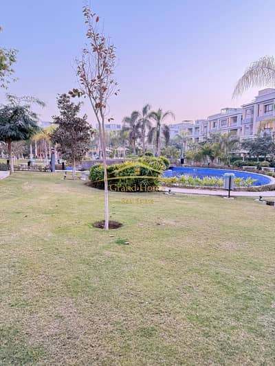 Apartment for sale 143m in West town Sodic at Sheikh Zayed near Caza , Courtyards , Beverly Hills , Allegria , Forty West and Al Rabwa