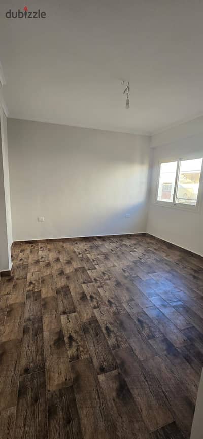 Apartment for sale in Al-Shorouk (Suez Road, El Shorouk2, opposite Madinaty); available for viewing now, with a long-term installment plan.