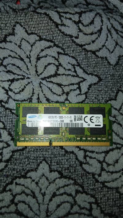 2 رام لاب توب 8 جيجا (4GB Kingston + 4GB Samsung) استعمال شهر