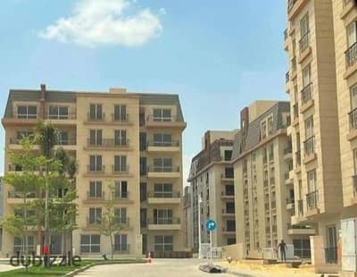 شقة بسعر لقطة مساحة كبيرة نصف تشطيب للبيع في نيوبليس المستقبل سيتي