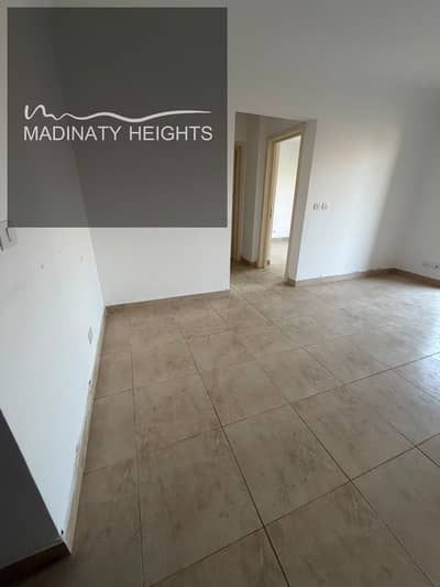 Apartment for rent in Madinaty b3, area 135 square meters, consists of 3 bedrooms, 2 bathrooms, reception, kitchen, modern, ready for immediate occupancy. Apartment for rent in Madinaty b3, area 135 square meters, consists of 3 bedrooms, 2 bathrooms, reception, kitchen, modern, ready for immediate occupancy.