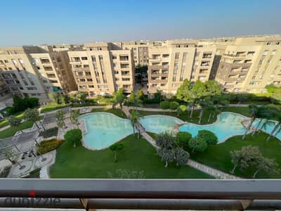 شقة لقطة متشطبة بالكامل في أميز لوكيشن فيو مميز للبيع في ذا سكوير القاهرة الجديدة