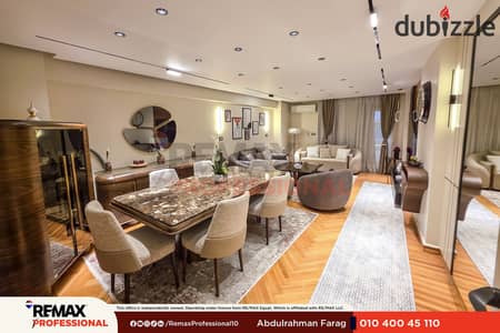 مطلات مفتوحة على الشارع شقة للبيع 153 م لوران