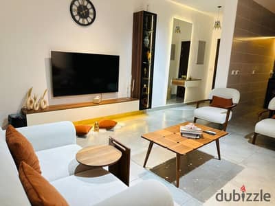Furnished apartment for rent in Privado, extra super deluxe finishing, close to services.