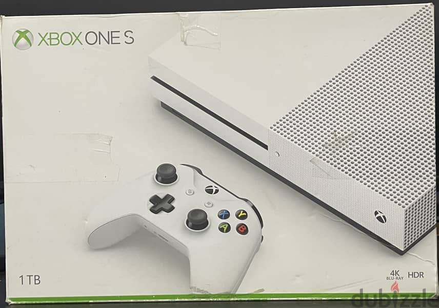 Xbox One S 1TB + 2 Controllers + 4 Games 1