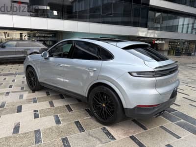 Porsche Cayenne Dolomite Silver Metallic 2024