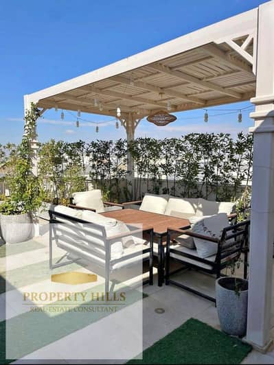 Corner Villa for sale in installments over 10 years in Mountain View, immediate delivery, fully finished with an area of 250 square meters and a private roof of 51 square meters