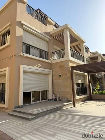 A fully finished standalone villa—complete with air conditioning and an open view—situated in a prime location facing Cairo International Airport.
