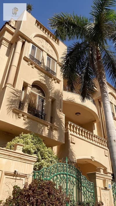 Apartment for sale in the First Settlement in New Cairo near Villas 11/12 next to Mirage Mall on the North Ninety.