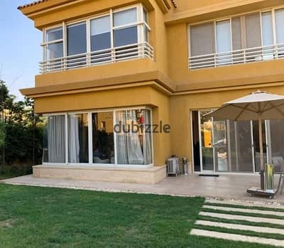 فيلا في جدار موقع مميز بجوار سوان ليك و بالقرب من نيو جيزة