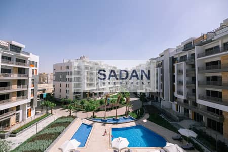 Apartment with a private garden, 15% discount and installments available in The Icon Compound, in the heart of New Cairo, behind Hyde Park Compound, n