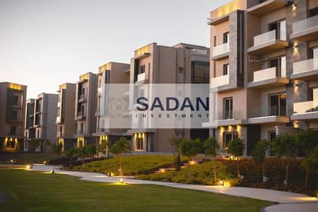 Apartment for sale, ready to move with a 40% discount in Galleria Moon Valley Compound in the Golden Square, opposite the American University, on 90th