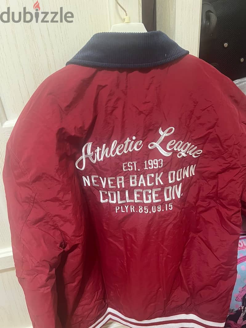 Red & Navy Varsity Jacket – Size L 1