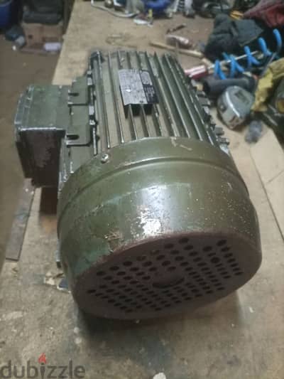 متور 7,5حصان 3000لفه 3فاز السعر 9500التواصل 01001170962