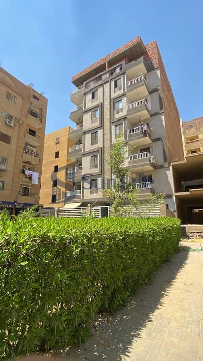 شقة للبيع 3 غرف و 3 حمام جاهزة للسكن في مدينة الفردوس منطقة الاستثماري - حدائق أكتوبر أمام دريم لاند