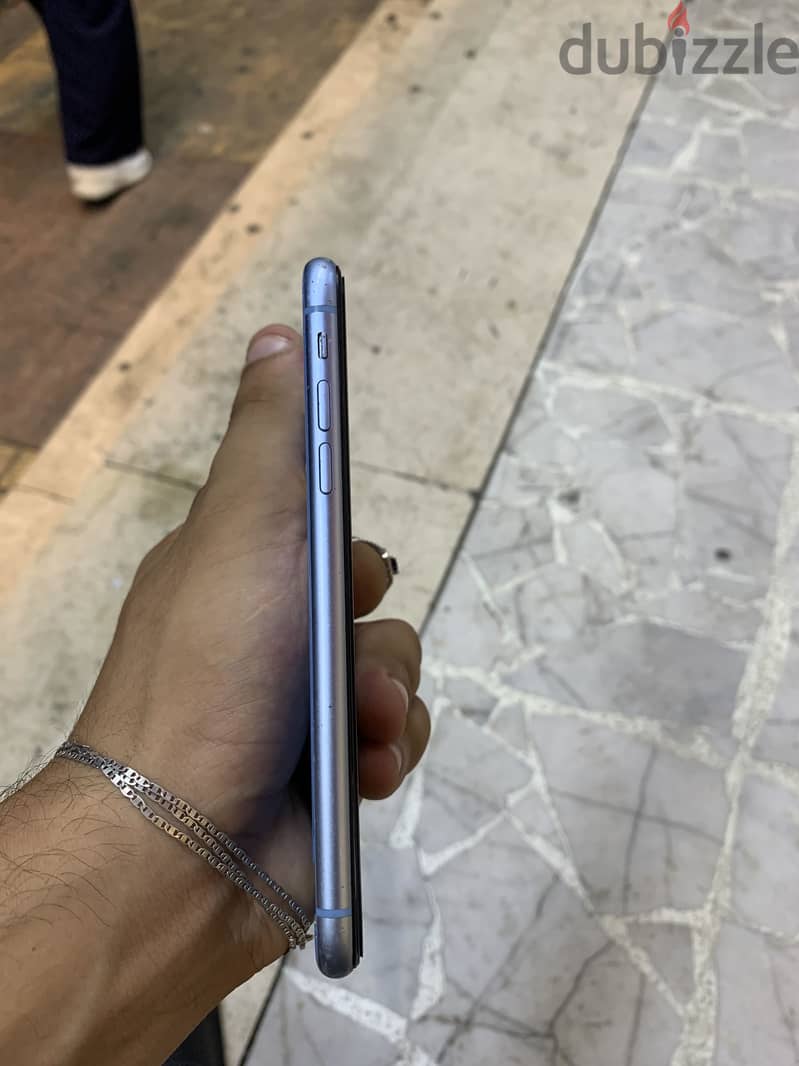 Apple - iPhone XR 2
