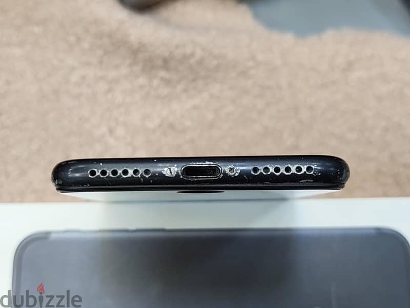 Apple - iPhone 7 4