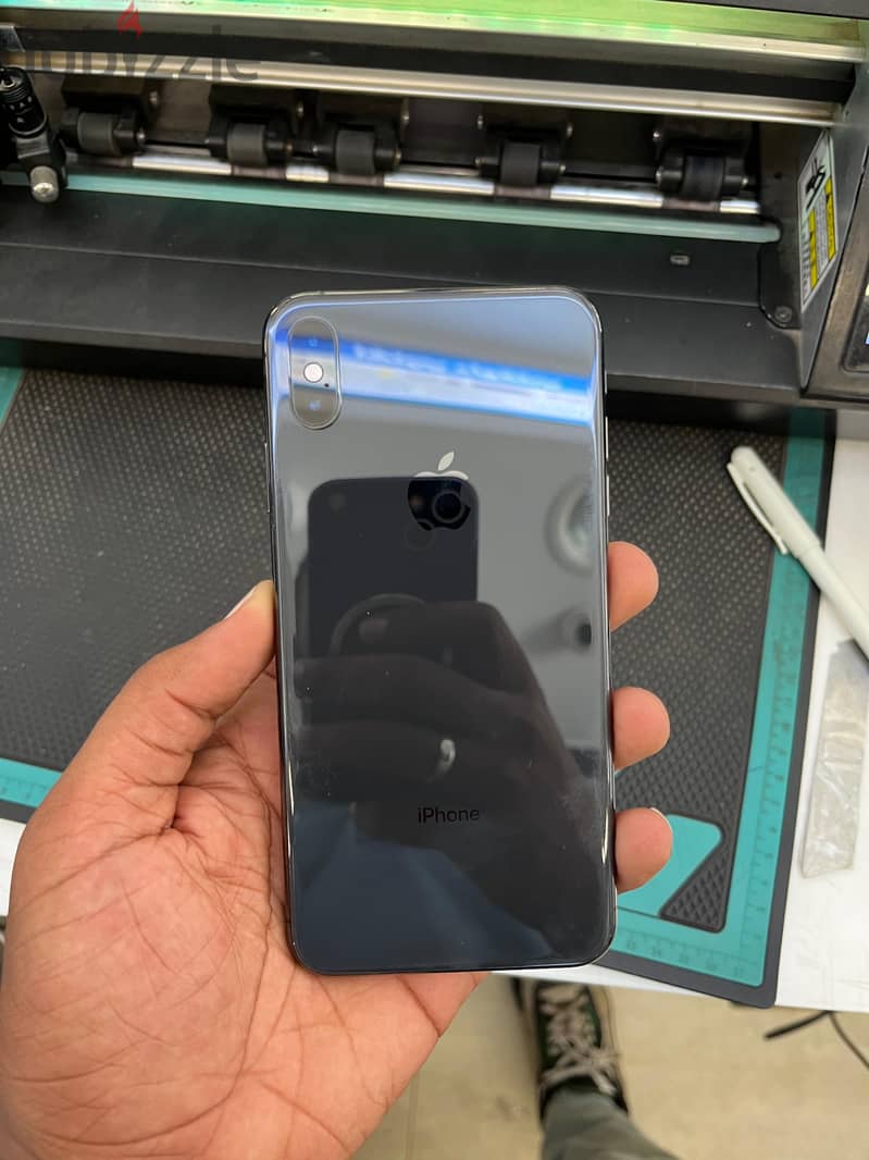 Apple - iPhone XS Max 4