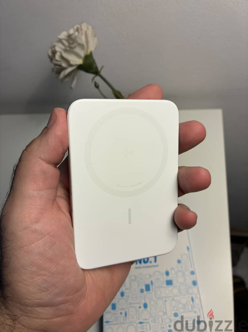 anker mag go powerbank 2