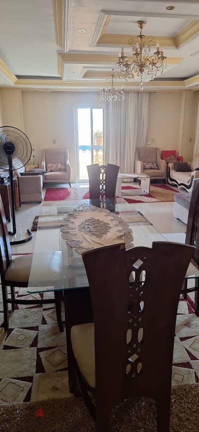 سفرة +٤ كراسي