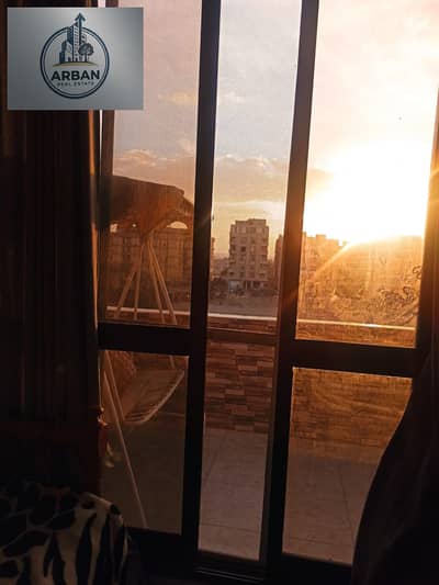 Luxury housing and investment opportunity, apartment for sale in Zahra Al-Maadi, Al-Ma'raj, Fifth neighborhood, upscale and distinguished location next to all services and restaurants, and minutes to Carrefour